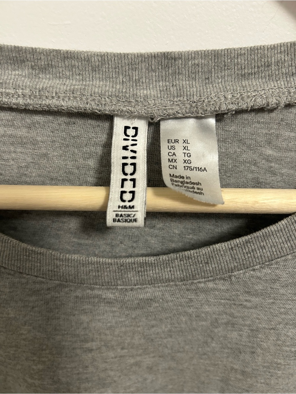 H&M Classic Grey Women’s Crewneck Basic T-Shirt - Picture 2 of 3